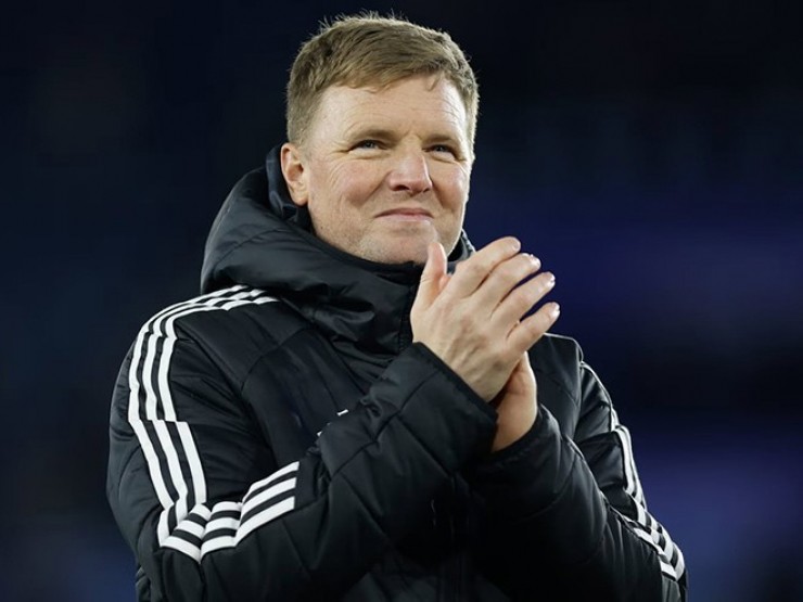 Lo lắng vụ HLV Eddie Howe vắng trận gặp MU, bị nghi nhiễm Covid-19