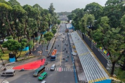 Khán đài hơn 5.000 chỗ phục vụ lễ 30/4 dần hoàn thiện