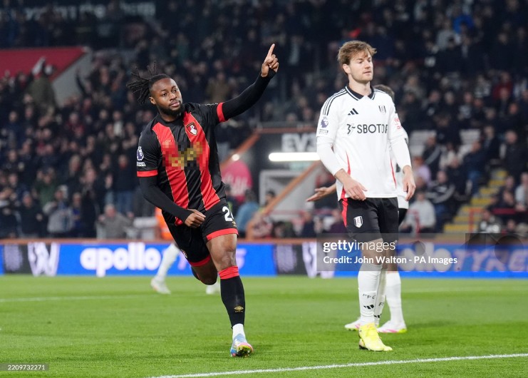 Bournemouth mở tỷ số từ sớm
