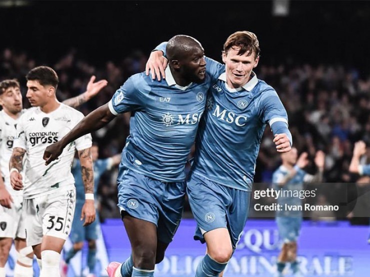 Lukaku - McTominay ghi bàn & kiến tạo tuyệt hay, Napoli đại thắng đua vô địch Serie A