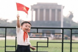 Trào lưu "Em bé yêu nước" phủ sóng khắp mạng xã hội: Khi tình yêu Tổ quốc được đánh thức từ trái tim non trẻ