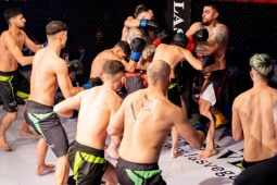 MMA Việt Nam ầm ĩ vì kèo 2 đấu 2, thế giới có kèo 2 đánh 10 vẫn thắng