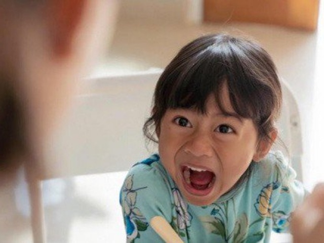 Khi con bắt đầu cãi lại hãy nói 4 câu này, kết quả sẽ khiến bạn sửng sốt