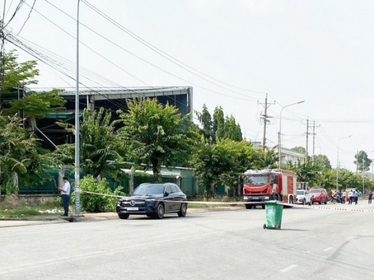 Sập nhà xưởng ở Bình Dương, ít nhất 2 người tử vong