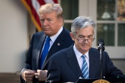 Ông Trump nổi giận, dọa sa thải  " người cầm trịch "  kinh tế Mỹ