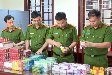 Bất ngờ với thủ đoạn của đường dây sản xuất thuốc giả "khủng", thu lời hàng trăm tỉ đồng