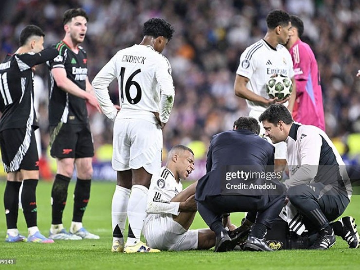 Real Madrid thua đơn thiệt kép: Mbappe chấn thương, nguy cơ lỡ đại chiến Barca