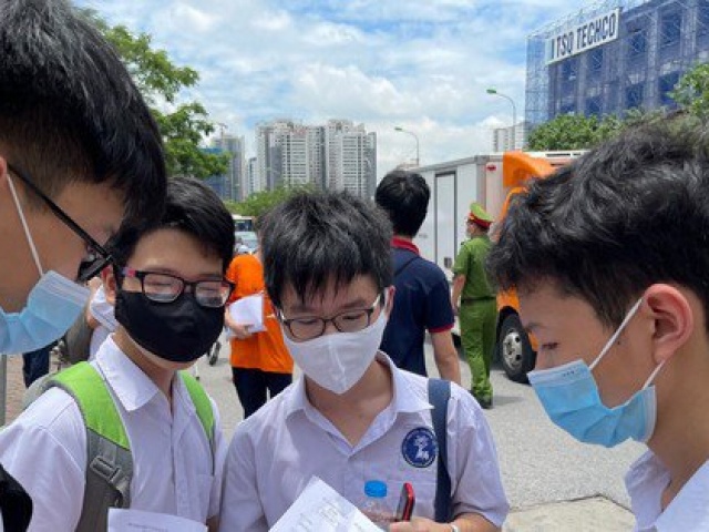 Tuyển sinh lớp 6 trường ‘hot’: Chấm dứt thời học bạ toàn điểm 10