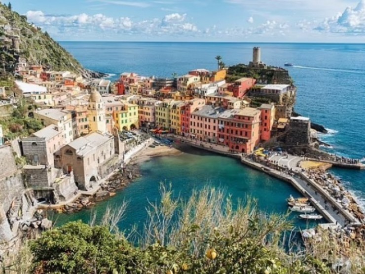 Đi dép tông ở điểm du lịch nổi tiếng này có thể bị phạt tới 73 triệu