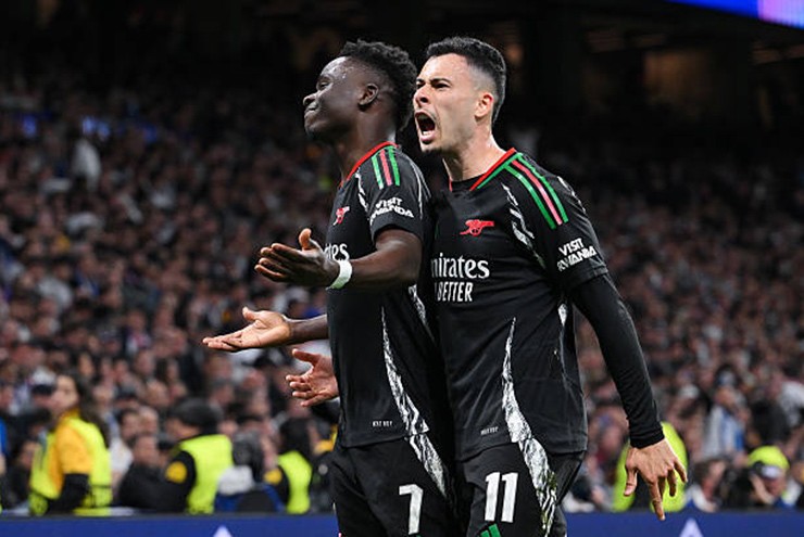 Arsenal thách đấu các ông lớn châu Âu & 2 bộ mặt trái ngược