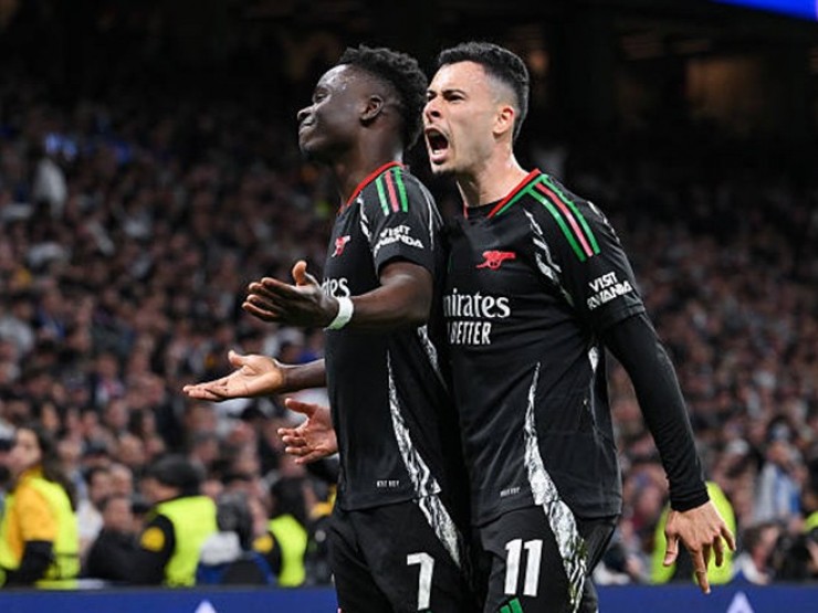 Arsenal thách đấu các ông lớn châu Âu & 2 bộ mặt trái ngược