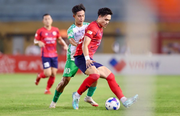 Trực tiếp bóng đá Công an Hà Nội - TP. HCM: Chủ nhà chỉ còn 9 người (V-League) (Hết giờ) - 2