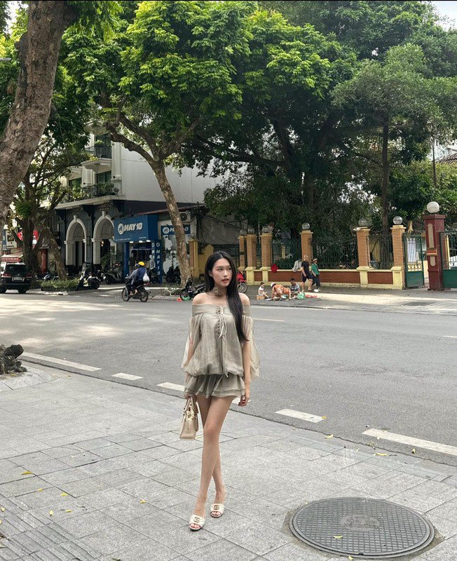 Nhan sắc tựa nàng thơ của Doãn Hải My.