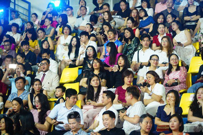 Thanh Thủy, Đỗ Thị Hà đổ bộ thảm đỏ chung khảo Hoa hậu Việt Nam - 6