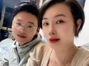 Phú bà U50 sinh con cho chồng trẻ kém 22 tuổi, con vừa chào đời liền tuyên bố 1 việc