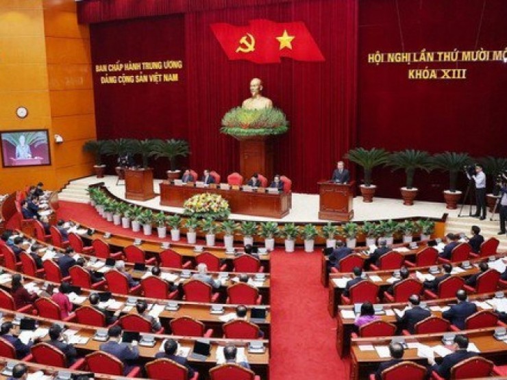 Cơ bản thực hiện chủ trương bố trí bí thư cấp uỷ cấp tỉnh không là người địa phương