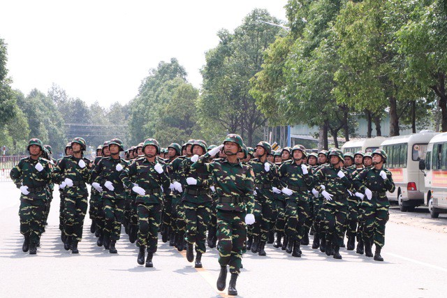 CLIP: Quân đội Lào và Campuchia tập luyện diễu binh lễ 30-4 tại Bình Dương - 6