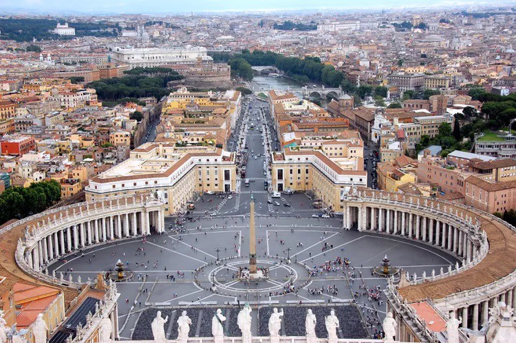 Quảng trường Thánh Peter ở Vatican.