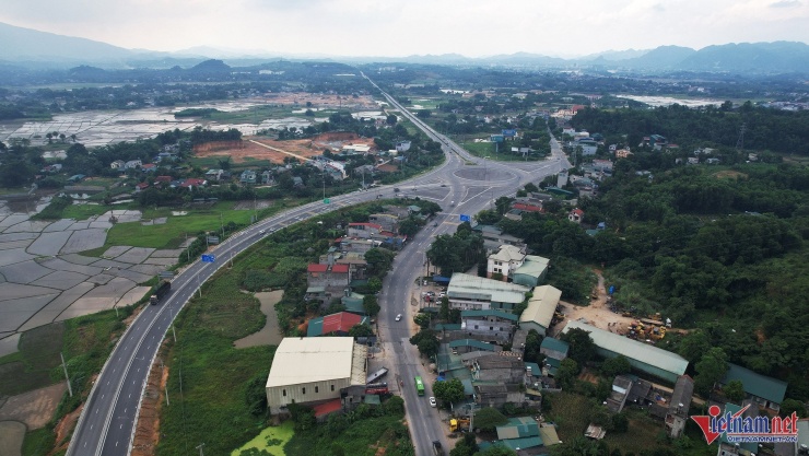 Các tuyến cao tốc Tuyên Quang - Phú Thọ, Tuyên Quang - Hà Giang sau khi hoàn thành sẽ tạo thuận lợi phát triển kinh tế tỉnh Tuyên Quang sau sáp nhập. Ảnh: Đức Hoàng