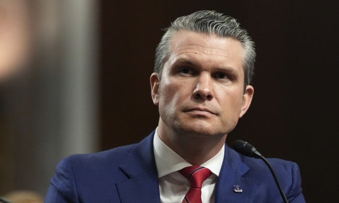 Ông Pete Hegseth trả lời chất vấn Thượng viện Mỹ ngày 14/1 trước khi được phê chuẩn làm Bộ trưởng Quốc phòng. Ảnh: AP