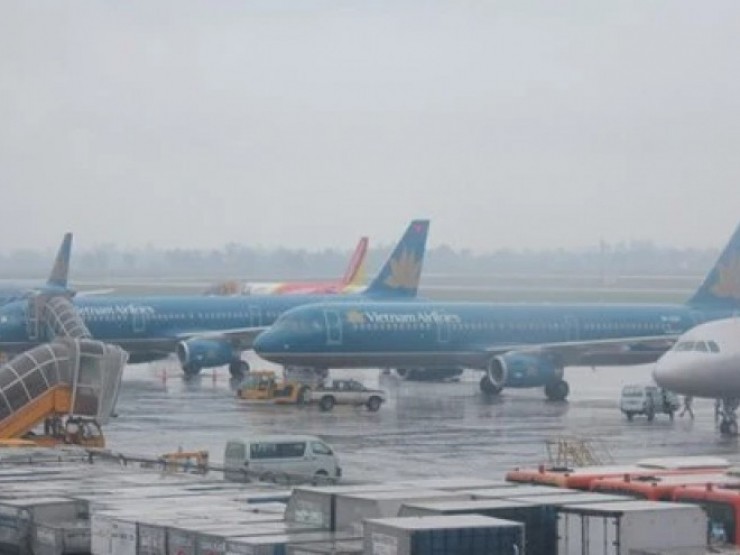 9 chuyến bay đến Nội Bài phải chuyển hướng, nhiều chuyến bay delay