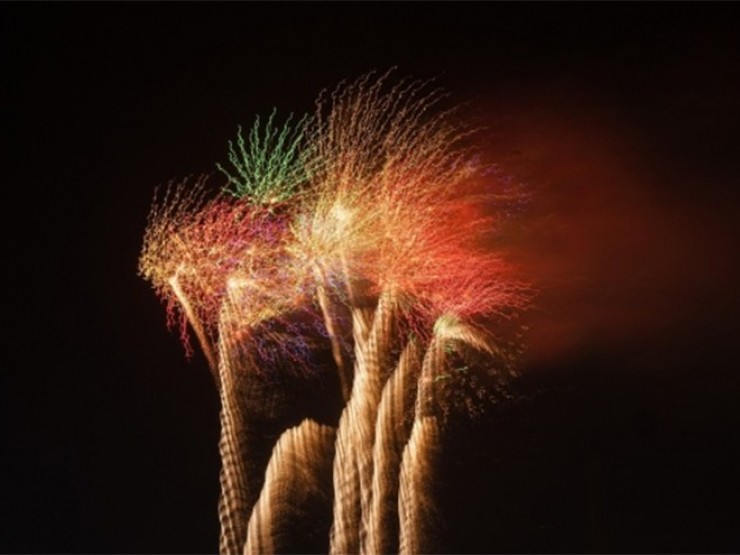 Mãn nhãn màn trình diễn pháo hoa chào mừng kỷ niệm 50 năm Giải phóng miền Nam