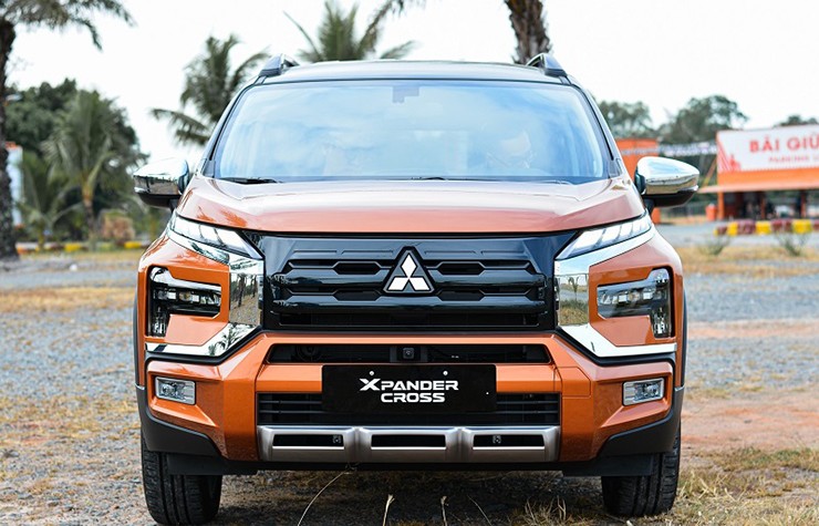 Giá xe Mitsubishi Xpander Cross tháng 4/2025, hỗ trợ 50% phí trước bạ - 3