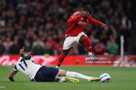 Video bóng đá Tottenham - Nottingham: Phủ đầu choáng váng, tái chiếm top 3 (Ngoại hạng Anh)