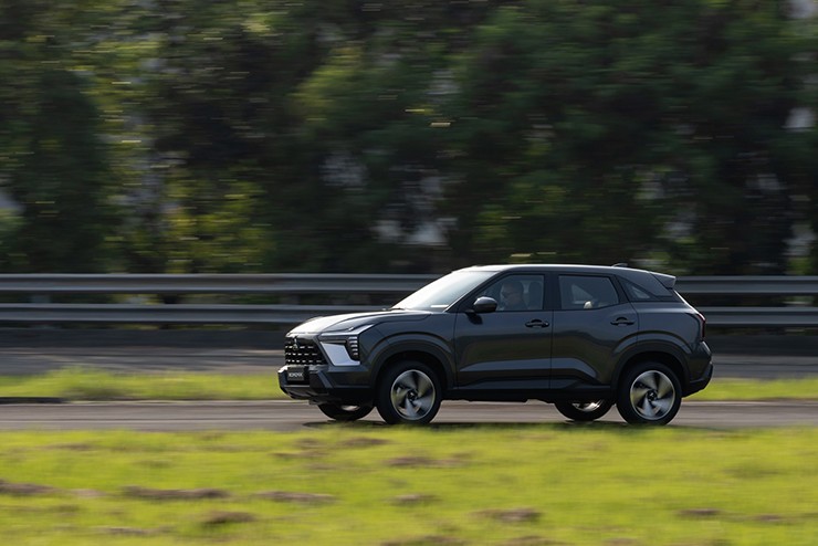 Giá xe Mitsubishi Xforce tháng 4/2025, hỗ trợ 50% phí trước bạ - 9