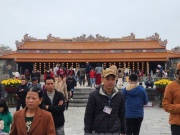Huế kích hoạt đường dây nóng, xử lý nạn 'chặt chém' dịp 30/4