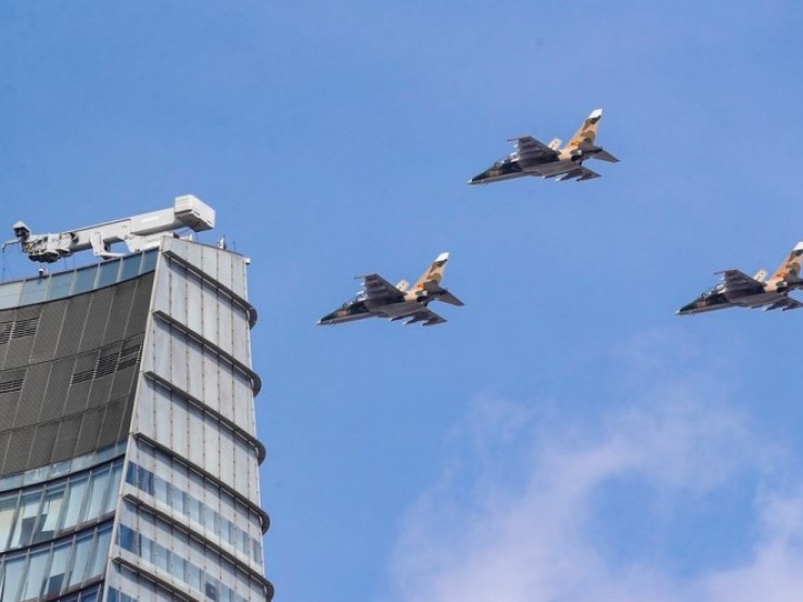 Trực thăng, tiêm kích tiếp tục hướng về trung tâm TPHCM