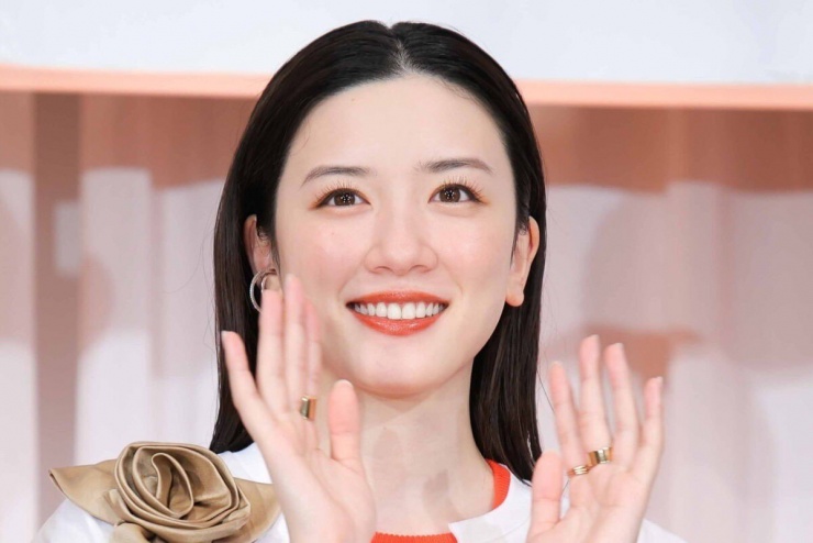 Nagano Mei - sao nữ khóc đẹp nhất Nhật Bản bị tố ngoại tình.