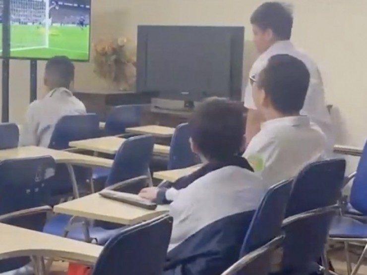 Bộ Giáo dục vào cuộc về phản ánh dạy thêm, học thêm ở Hà Nội