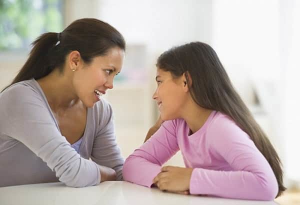 Dành cho con sự quan tâm đầy đủ trong khi vẫn tôn trọng tính cách và lựa chọn của con. Ảnh minh hoạ