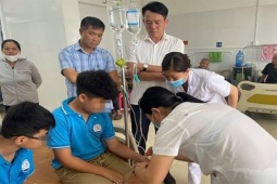 27 học sinh nhập viện, chưa xác định được nguyên nhân
