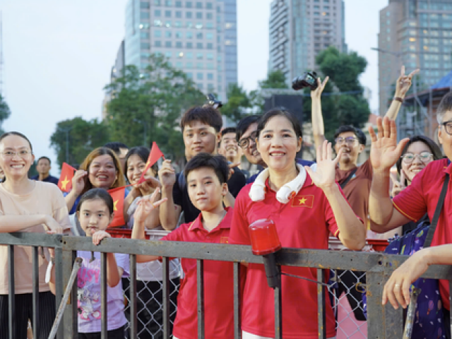 Bác sĩ lưu ý khi cho trẻ đi xem diễu binh 30-4