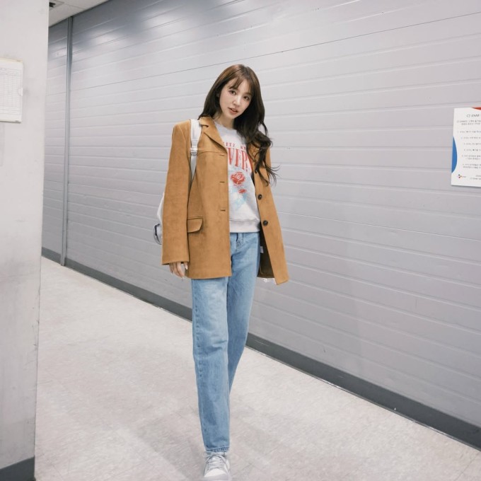 Hiện, Yoon Eun Hye sống độc thân. Ảnh: Instagram Yoon Eun Hye