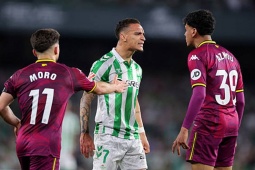Video bóng đá Real Betis - Real Valladolid:  " Cơn mưa "  4 bàn ở hiệp 2 (La Liga)
