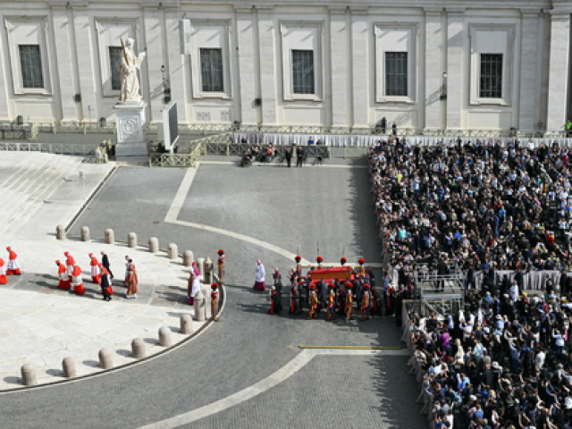 Lãnh đạo thế giới tề tựu ở Vatican dự lễ tang Giáo hoàng Francis