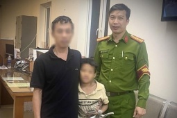 Cậu bé lớp 3 đi lạc ở Hà Nội do muốn đạp xe vào TPHCM xem diễu binh, diễu hành