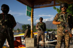 Ấn Độ lùng sục nghi phạm khủng bố, Pakistan cảnh báo lằn ranh đỏ