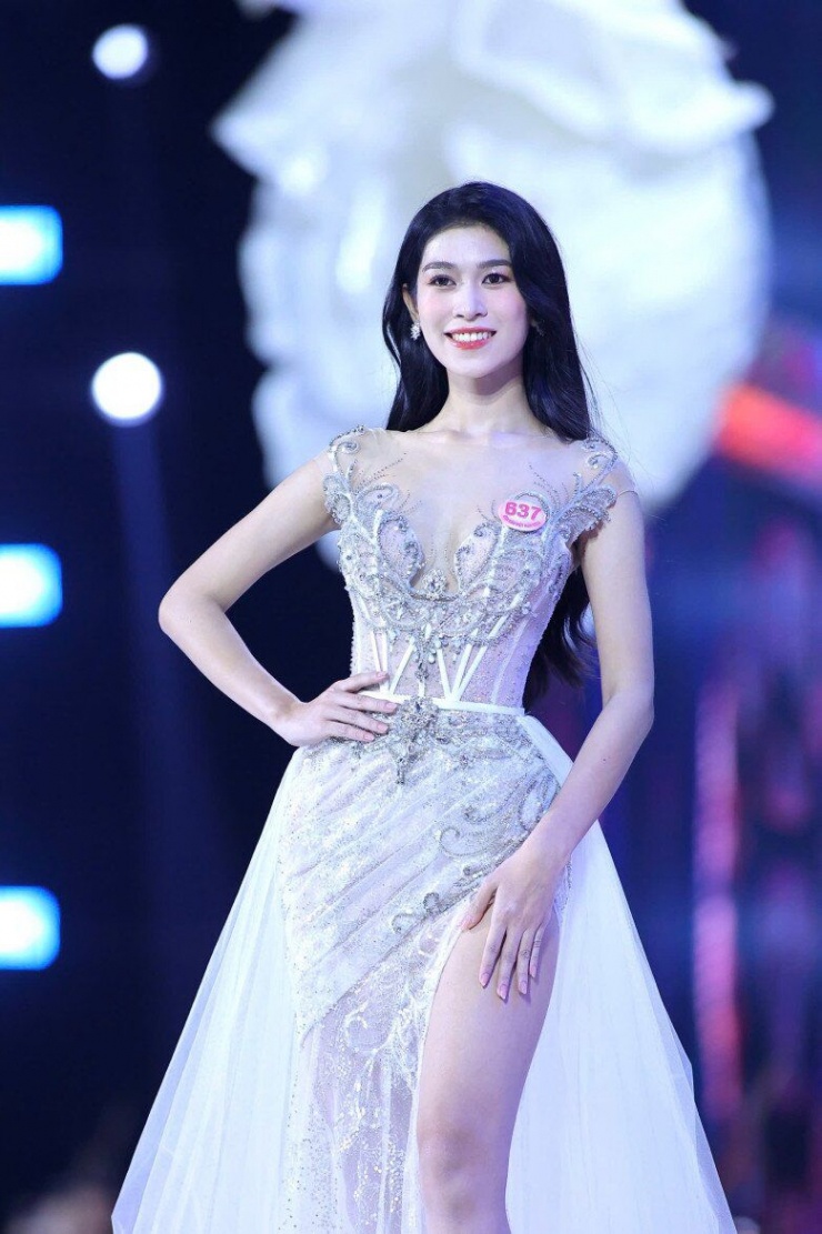 Điểm danh những thí sinh có hình thể đẹp, trình diễn áo tắm tốt nhất Hoa hậu Việt Nam 2024 - 9