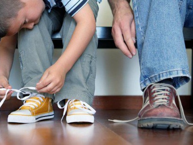 Dạy con nên người: Đừng liên tục sửa lỗi cho con nếu bạn không muốn phải hối tiếc cả đời