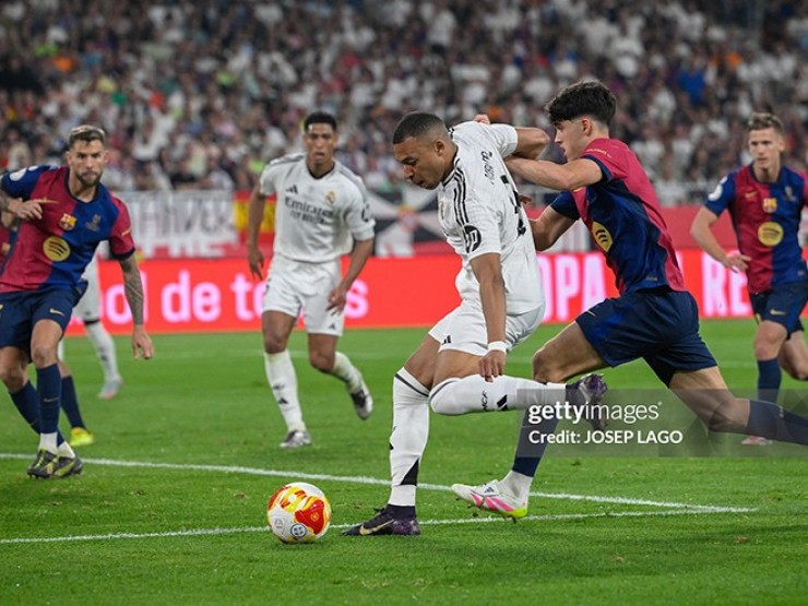 Video bóng đá Barcelona - Real Madrid: Siêu phẩm mở điểm (Chung kết Cúp nhà Vua)