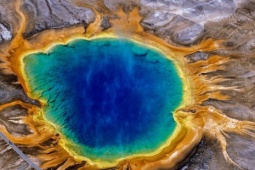 Phát hiện  " nắp magma đang thở "  trong siêu núi lửa Yellowstone