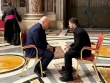 Ông Zelensky gặp "chớp nhoáng" ông Trump ở Vatican: Ukraine mong gì?