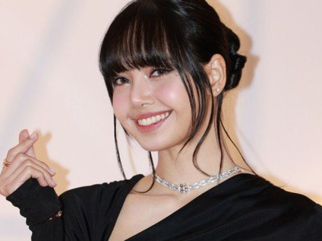 Ông Nawat bị Lisa (BlackPink) từ chối