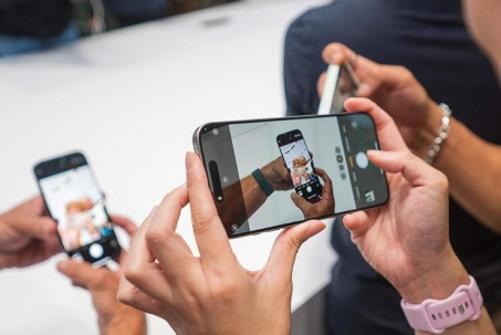 Sở hữu phần cứng mạnh bậc nhất nhưng chiếc iPhone này lại bị quay lưng
