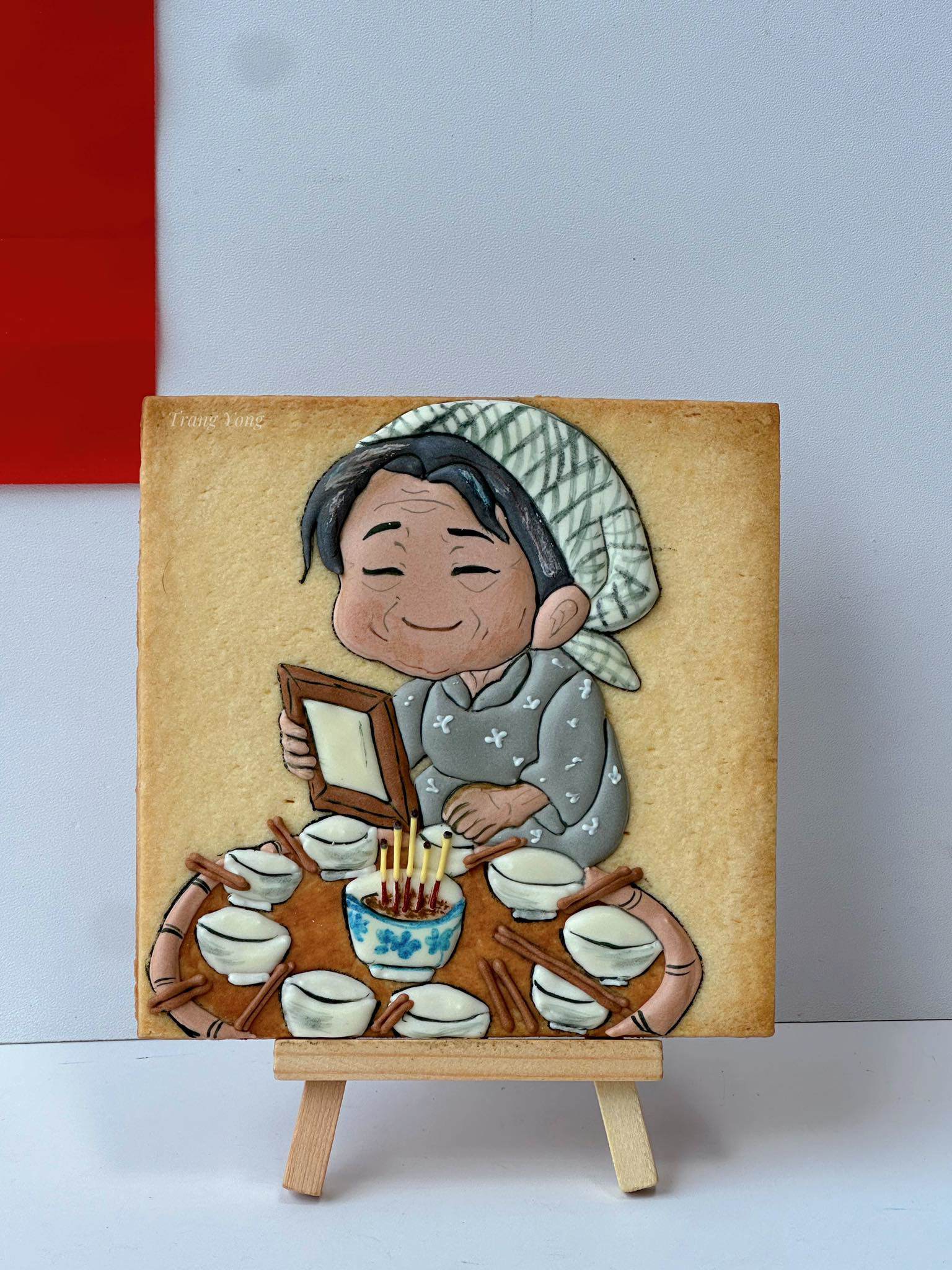 Hình ảnh Mẹ Thứ bên mâm cơm có 9 cái bát, 9 đôi đũa dành cho 9 người con của mẹ đã hy sinh khiến ai nấy đều xúc động.&nbsp;