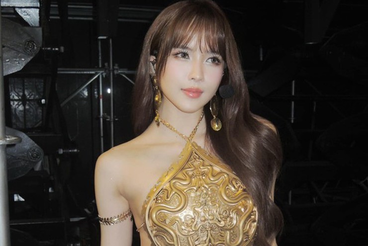 Thiều Bảo Trâm “đốt mắt” với loạt trang phục khoe trọn đường cong